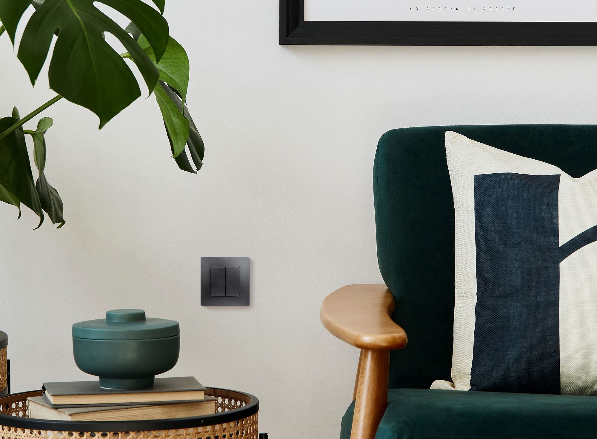 Выключатель 2-клавишный антрацит ETIKA /672602/