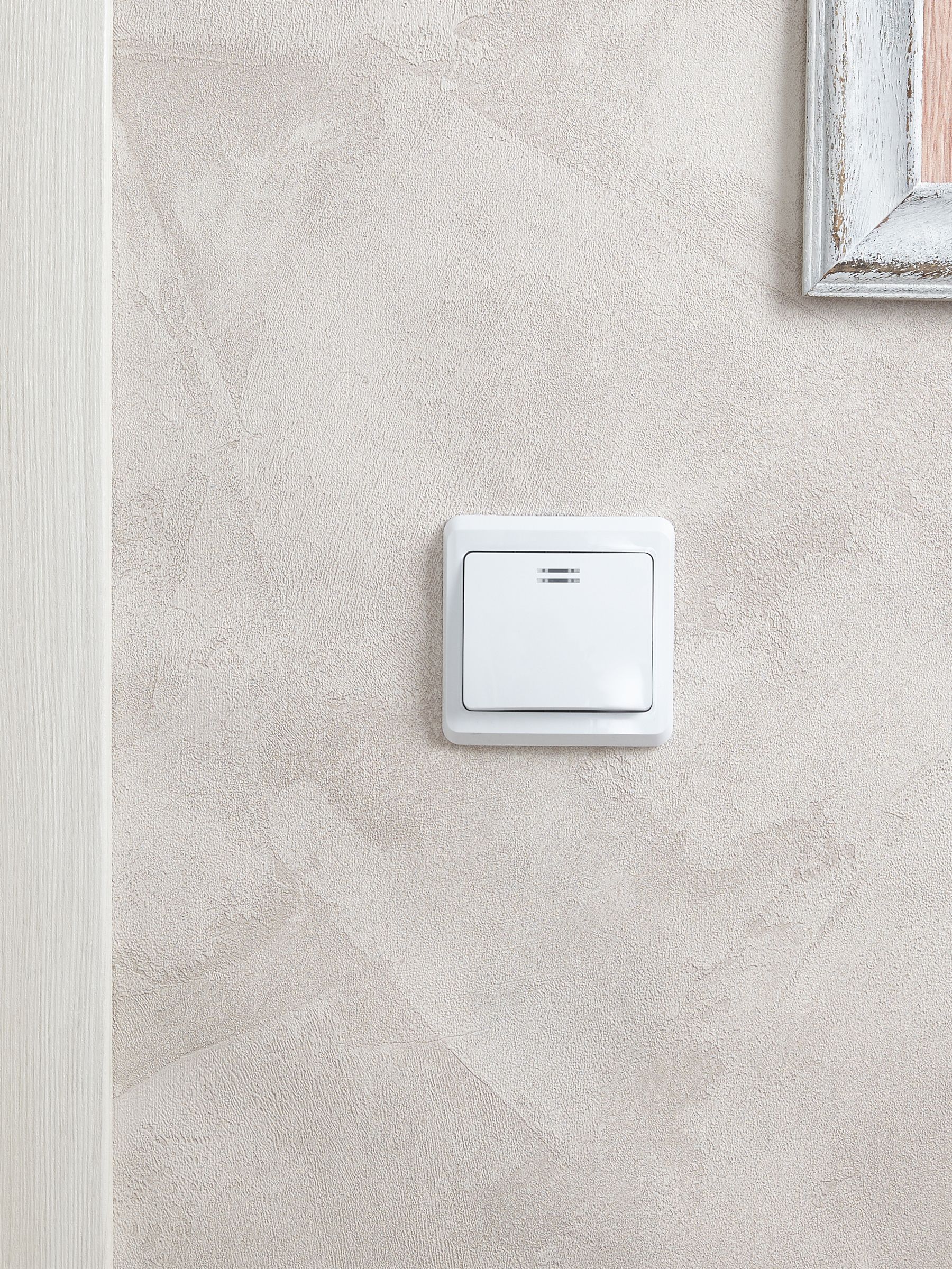 Выключатель 1-клавишный ВС 10-1-1-ВБ с индикатором 10А ВЕГА (белый) ИЭК