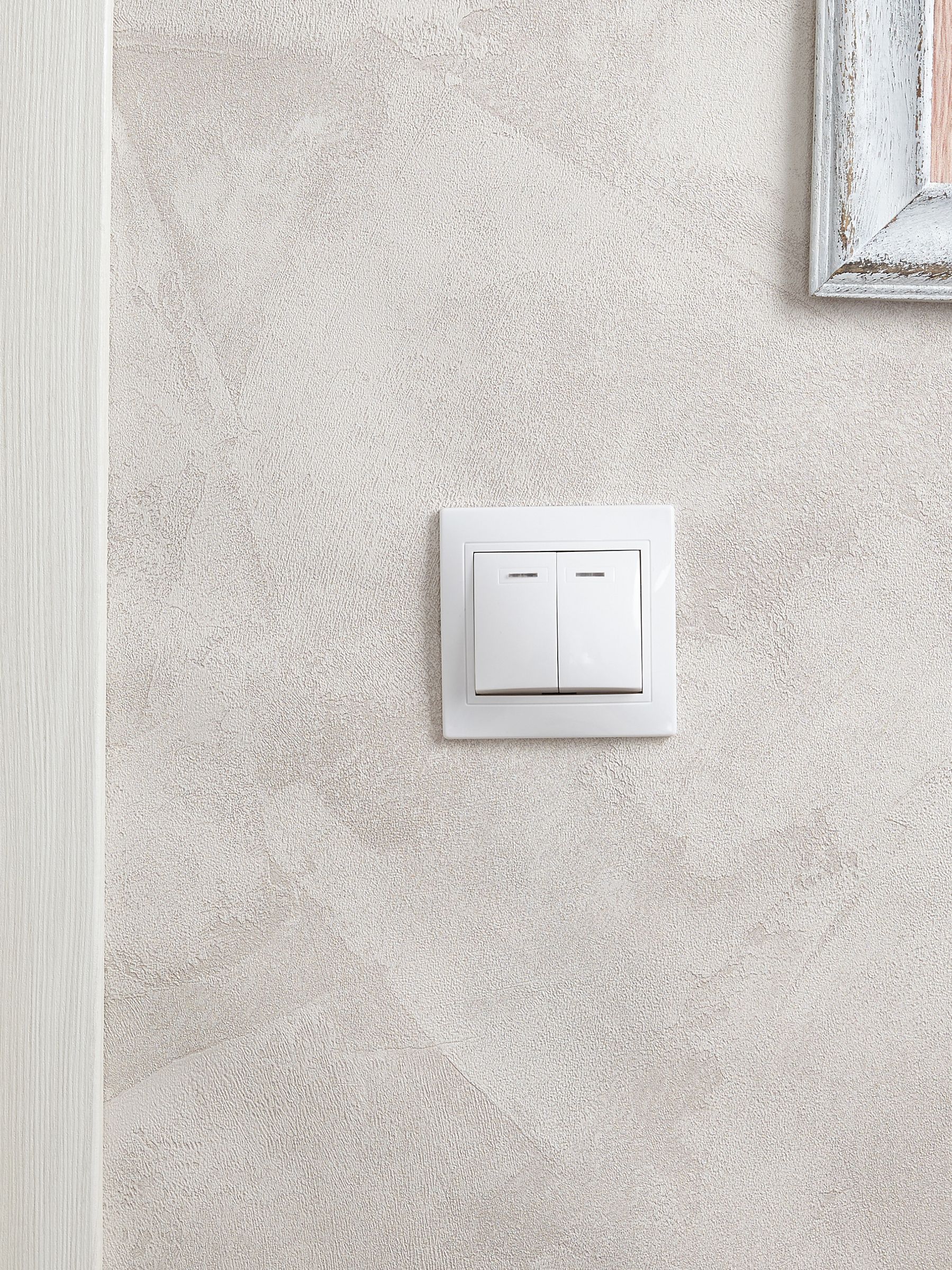 Выключатель 2-клавишный ВС10-2-1-КБ с иникатором 10А КВАРТА (белый)