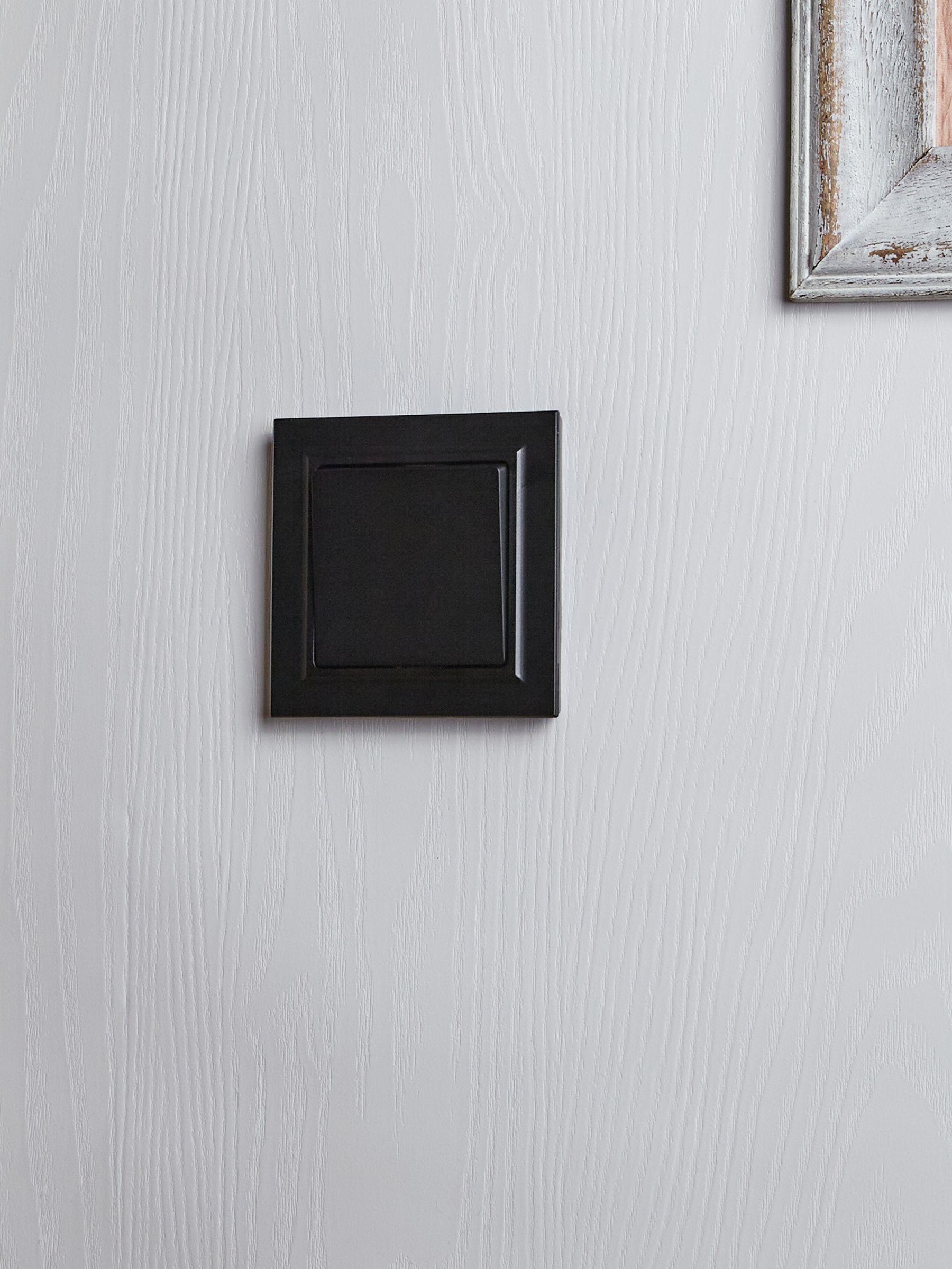 Выключатель 1-клавишный проходной 10А ВС10-1-6-БрЧ черный BRITE ИЭК