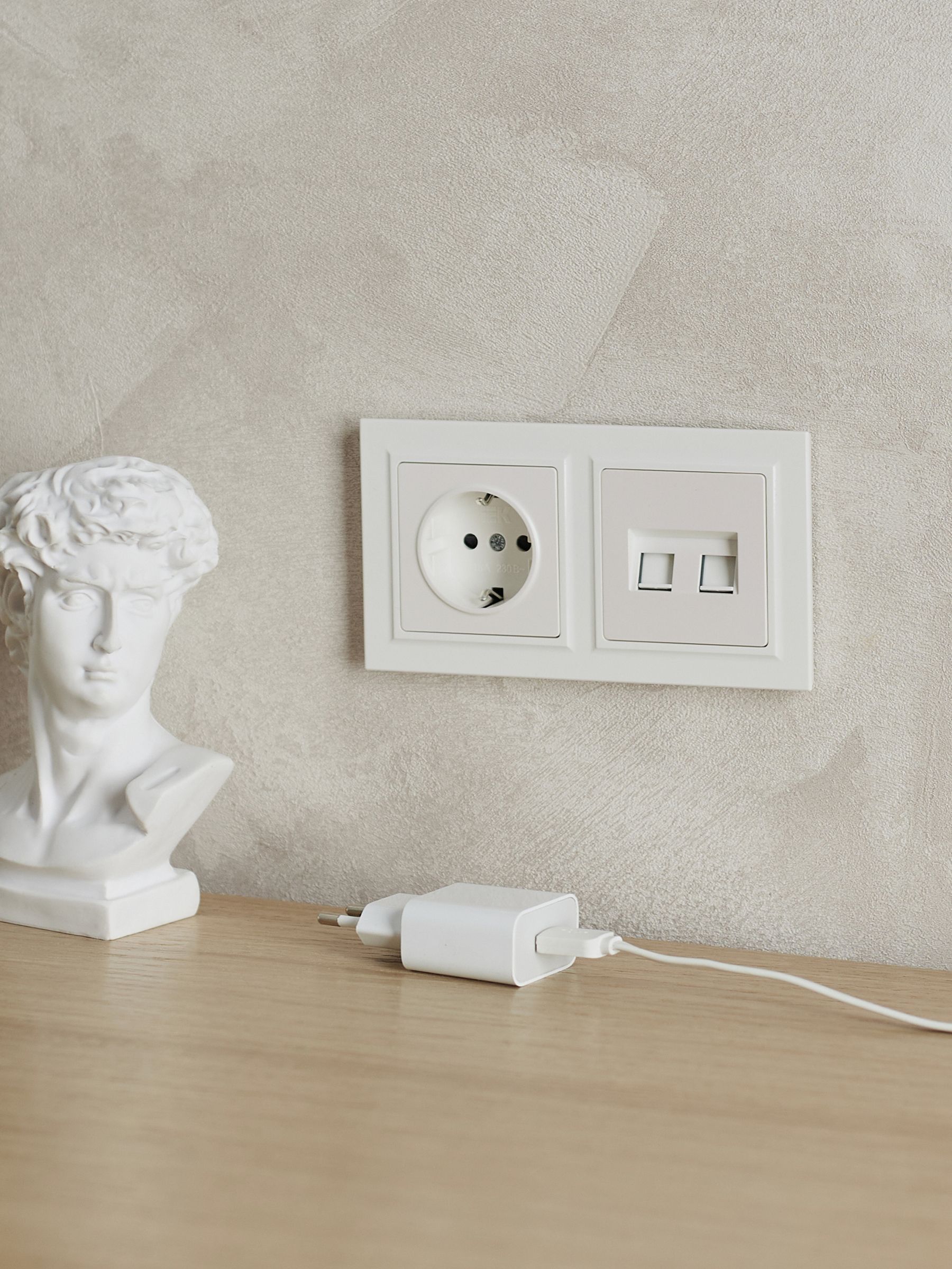 Рамка 2-местная IP44 РУ-2-БрБ-44 белый BRITE ИЭК