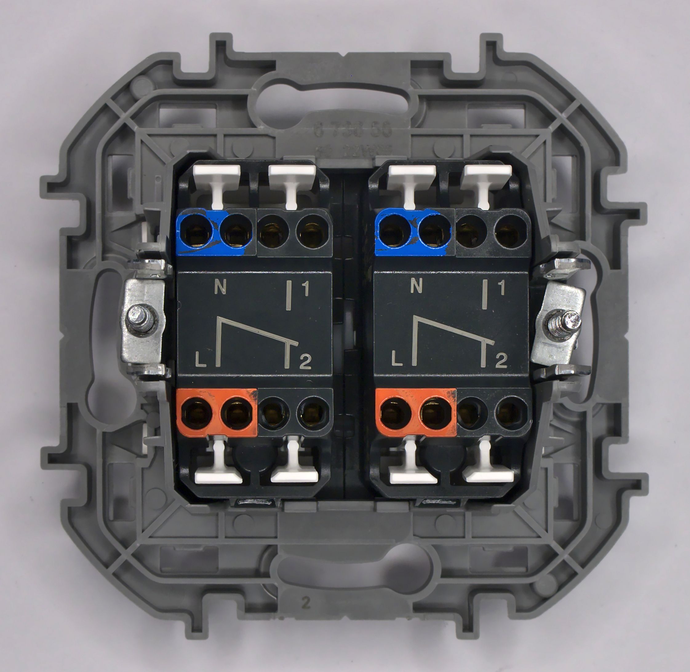 Переключатель 2-клавишный MOS-INSPIRIA, белый /673655/