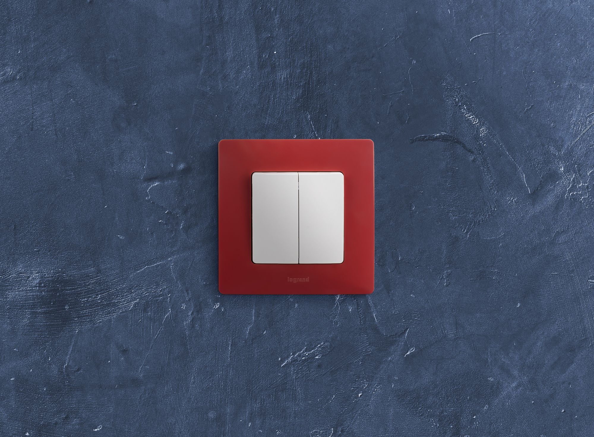 Выключатель 2-клавишный 10АХ винтовые белый ETIKA /672202/