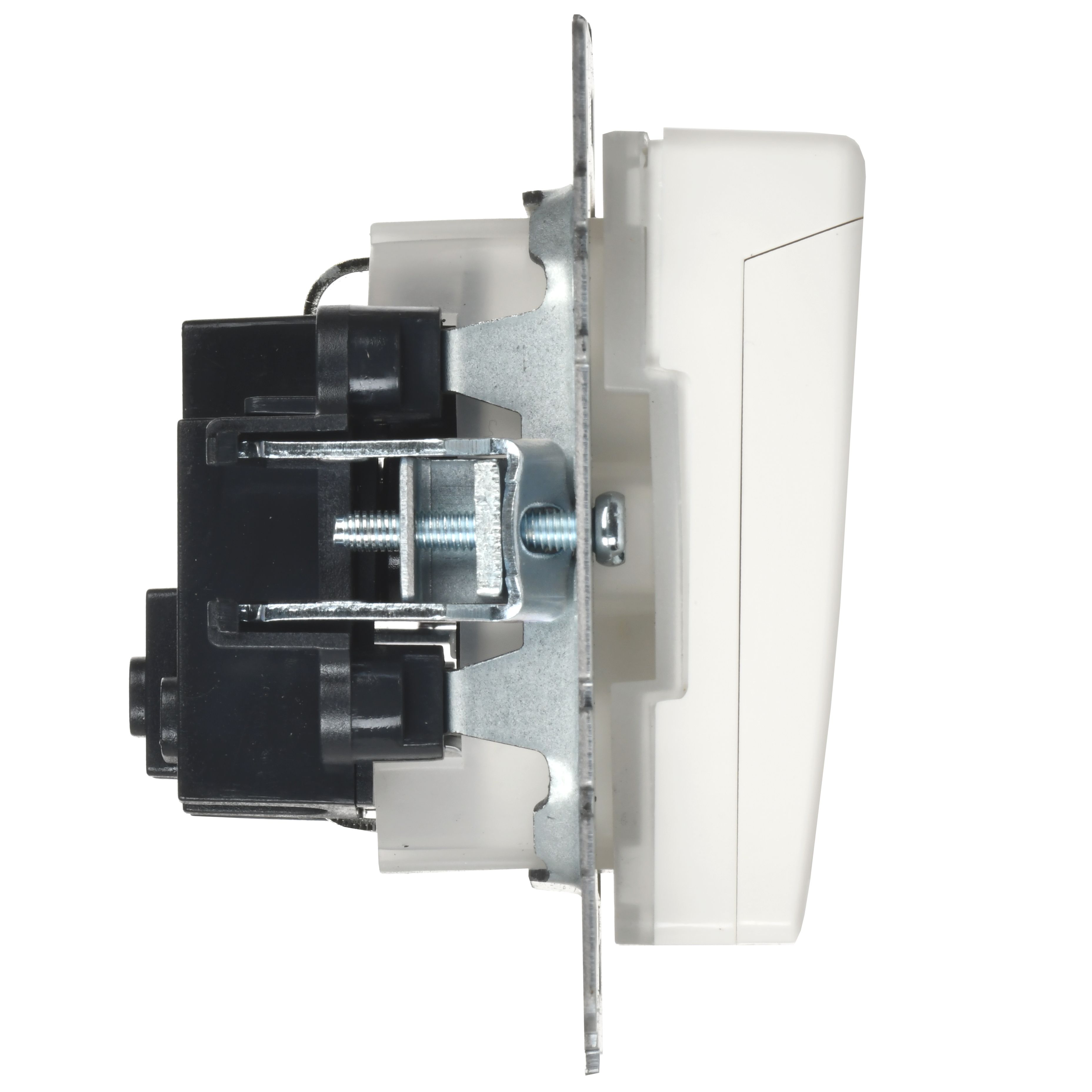 BRITE Розетка 1-местная с заземлением со шторками и крышкой 16А IP44 РСбш10-3-44-БрБ белый ИЭК