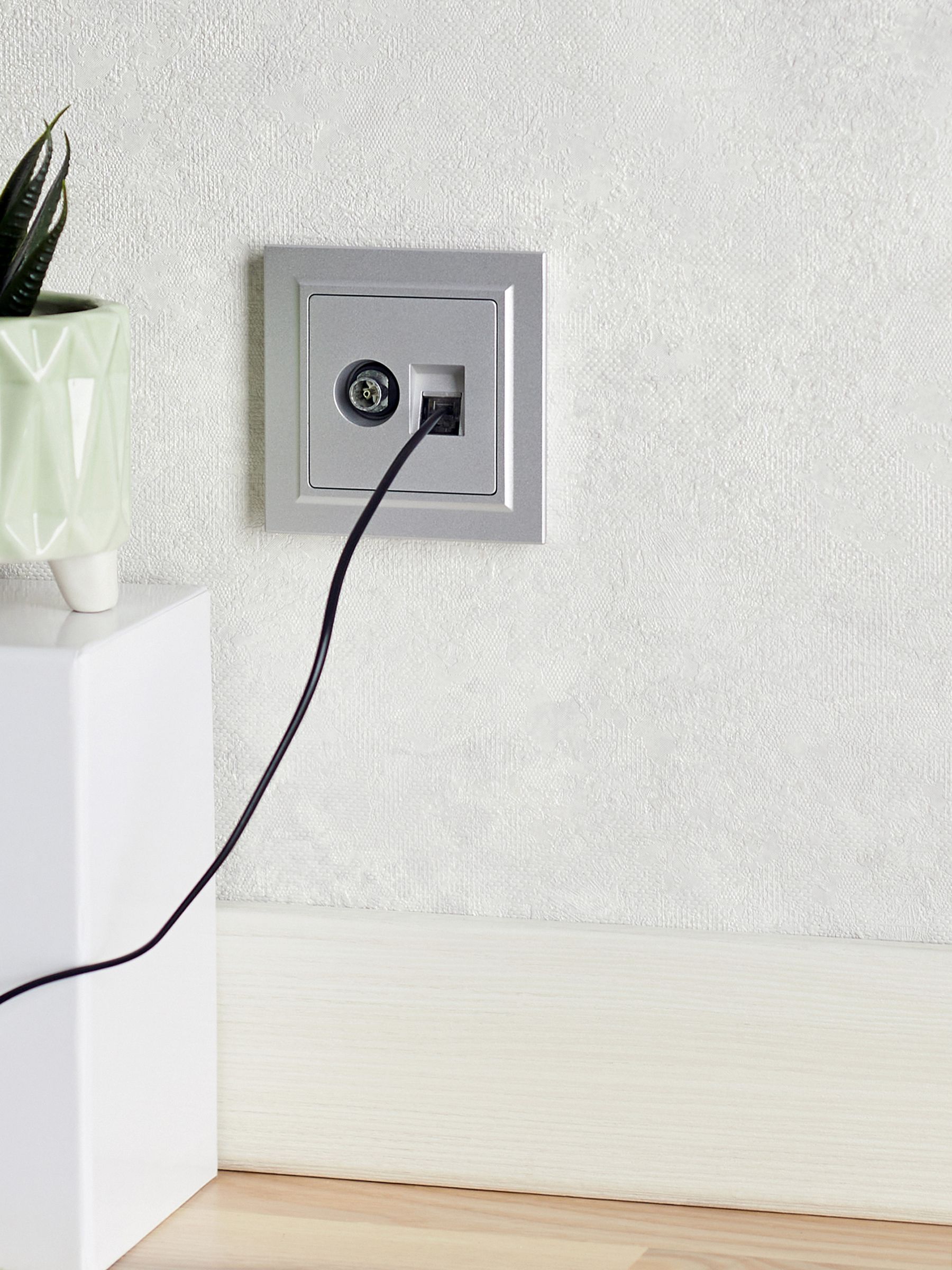 Розетка 2-местная TV+RJ45 кат.5E РТВ/РК12-БрА алюминий BRITE ИЭК