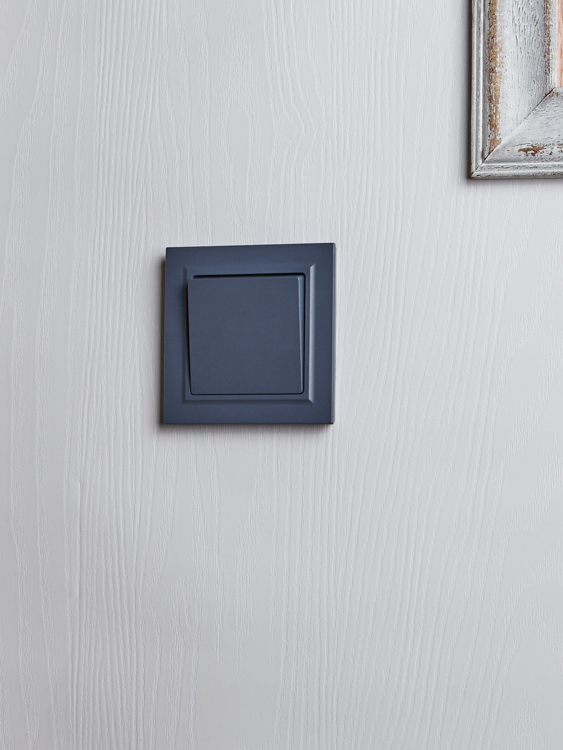 Выключатель 1-клавишный проходной 10А ВС10-1-6-БрМ маренго BRITE ИЭК