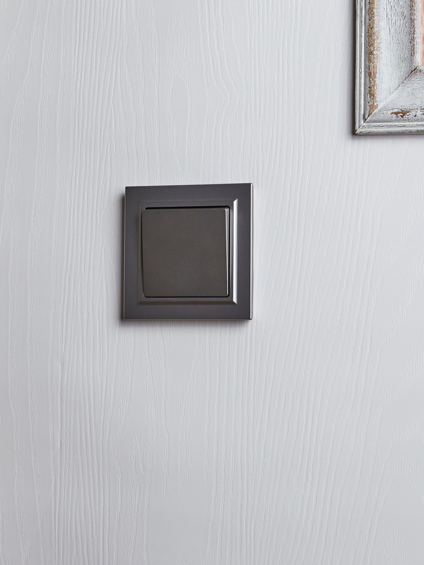 Выключатель 1-клавишный проходной 10А ВС10-1-6-БрС сталь BRITE ИЭК