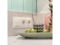 Розетка с заземлением и шторками /W1171101 (белая)