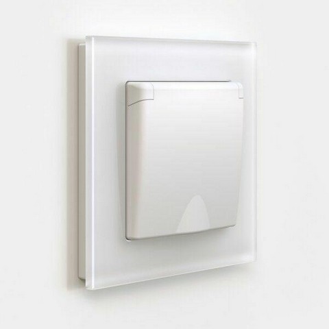 Розетка с заземлением и шторками с крышкой IP44 /W1171261 (белый матовый)