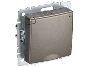 BRITE Розетка 1-местная с заземлением со шторками и крышкой 16А IP20 РСбш10-3-БрШ шампань ИЭК