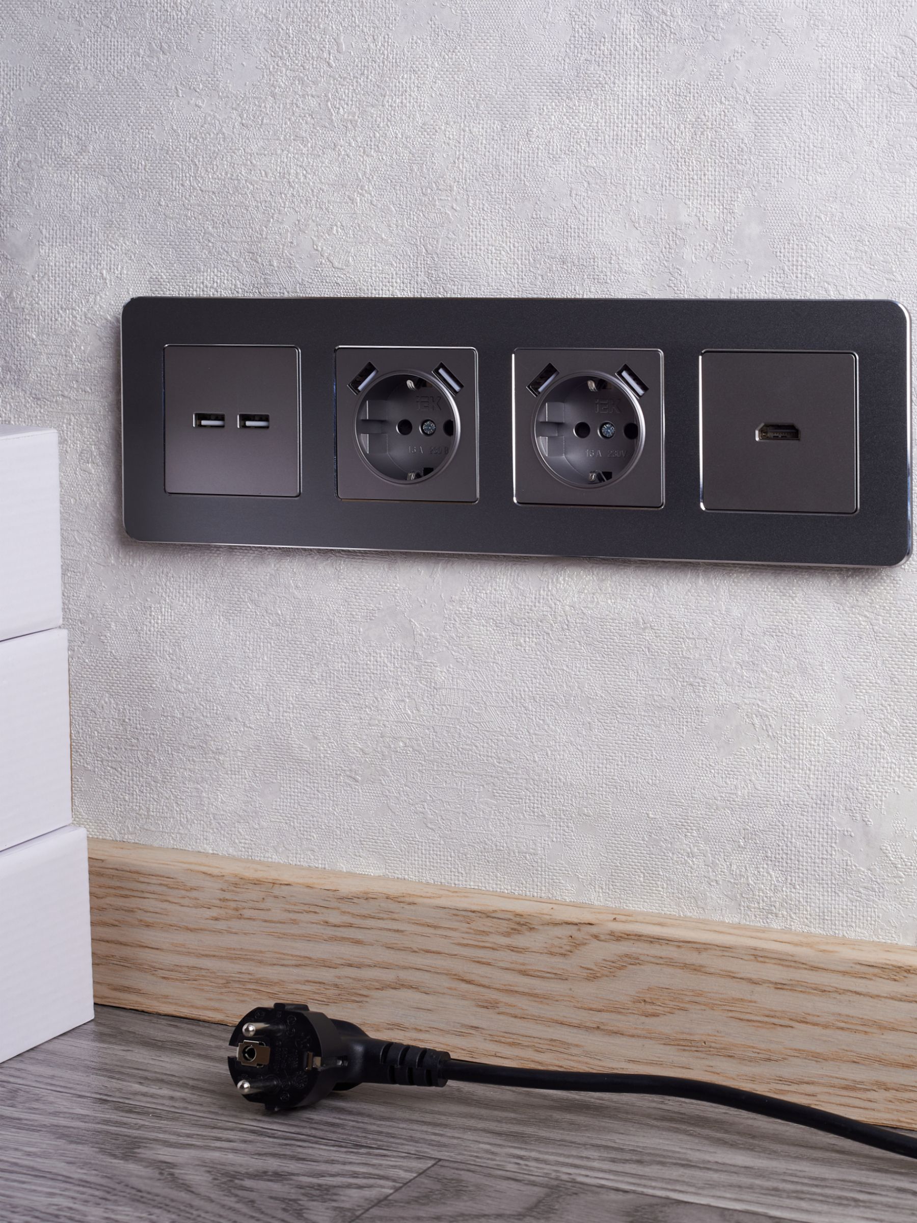 BRITE Розетка HDMI РHDMI-0-БрС сталь ИЭК