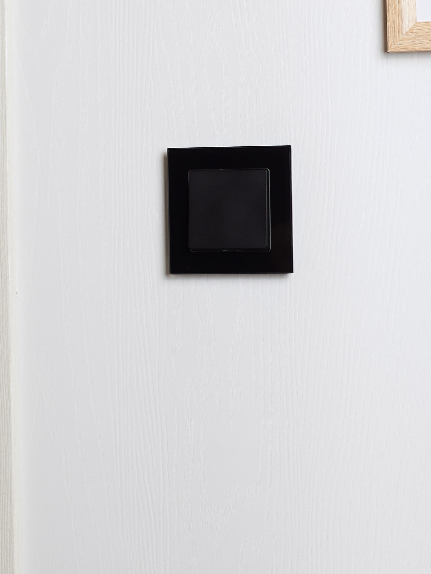 BRITE Рамка 1 -местная РУ-1-2-БрЧ стекло черный ИЭК