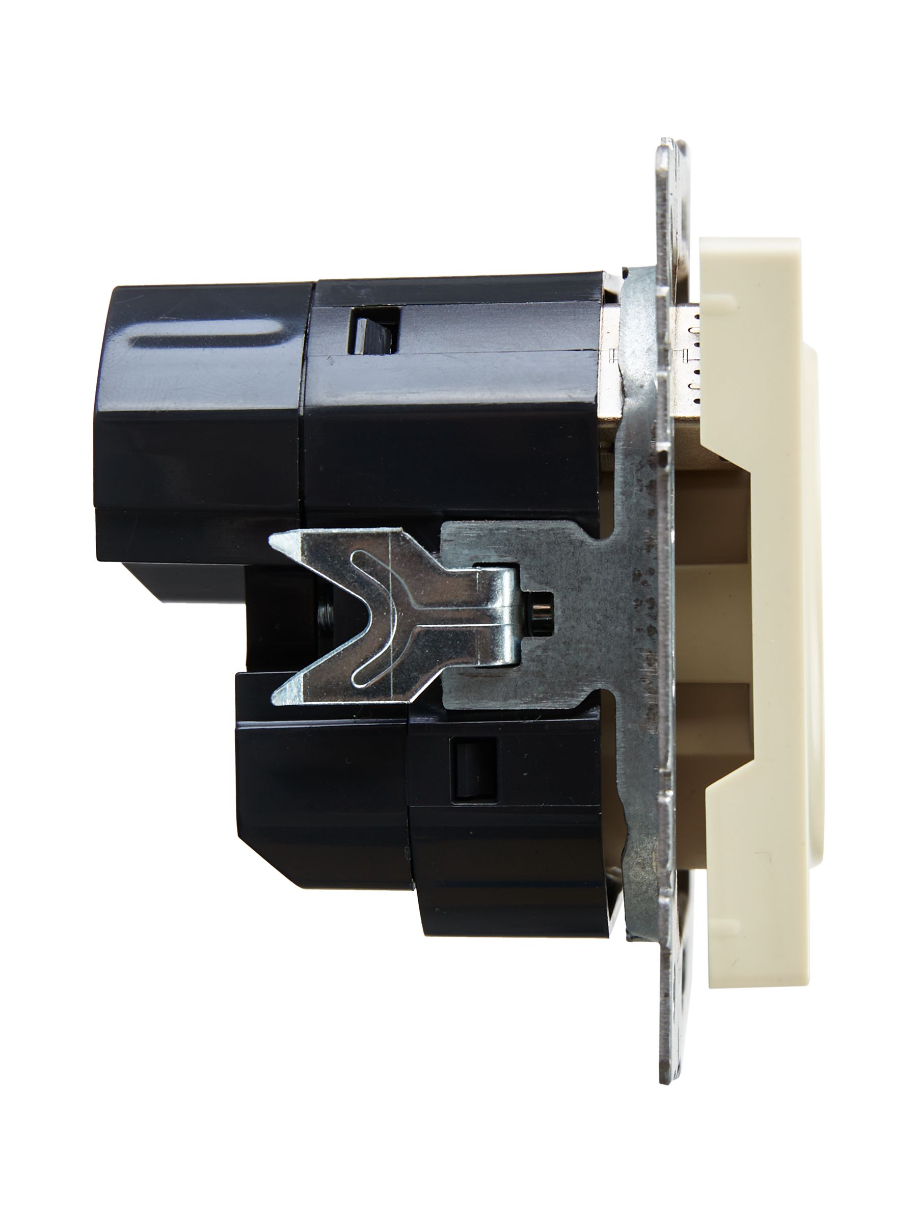 BRITE Розетка 1-местная с заземлением со шторками 16А с USB A+A 5В 2,1А РЮш10-1-БрКр бежевый ИЭК