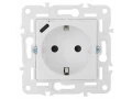 SKANDY Розетка с заземлением с защитными шторками 16А с USB C 18Вт SK-R17W арктический белый IEK