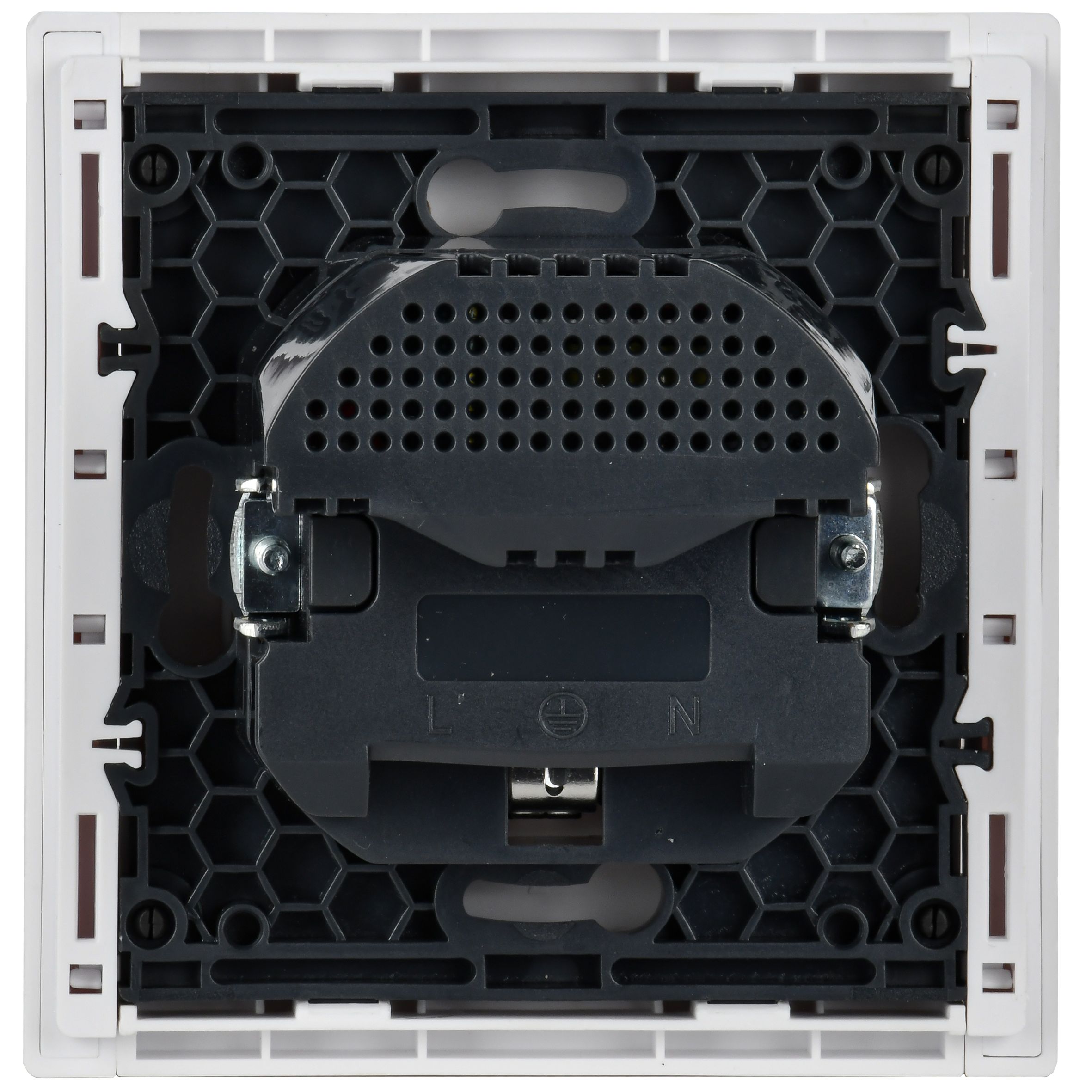 FORTE&PIANO Розетка 1мест с заземлением со шторками винтовое крепл. 16А USB A+C 18Вт FP247 белый ИЭК