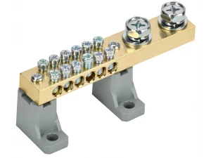 Шина N 'ноль' на двух угловых изоляторах 200А ШНИ-10х18-12-L2-С ИЭК