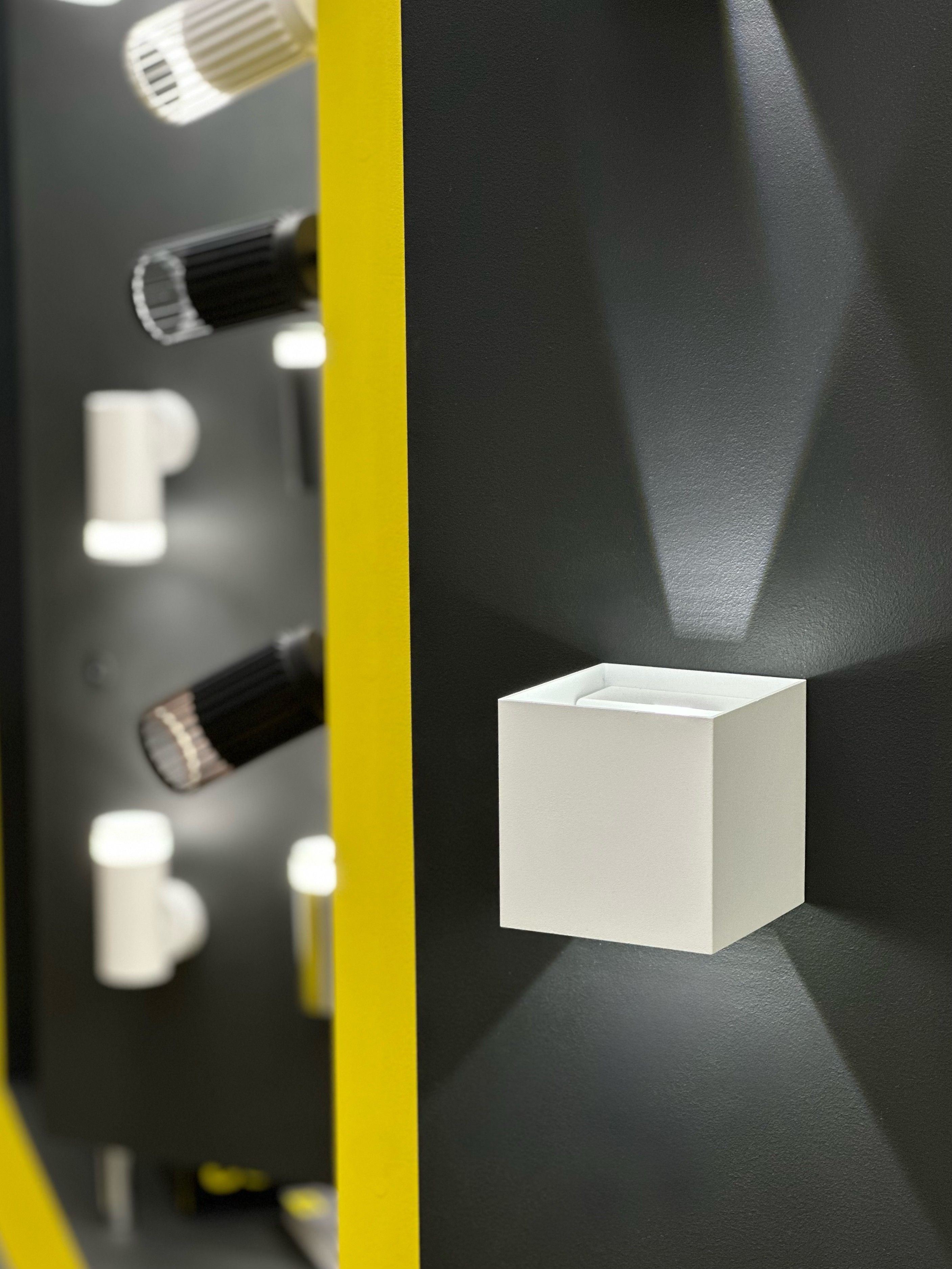 Светильник уличный светодиодный 5111 настенный 6Вт 4000К IP65 белый IEK