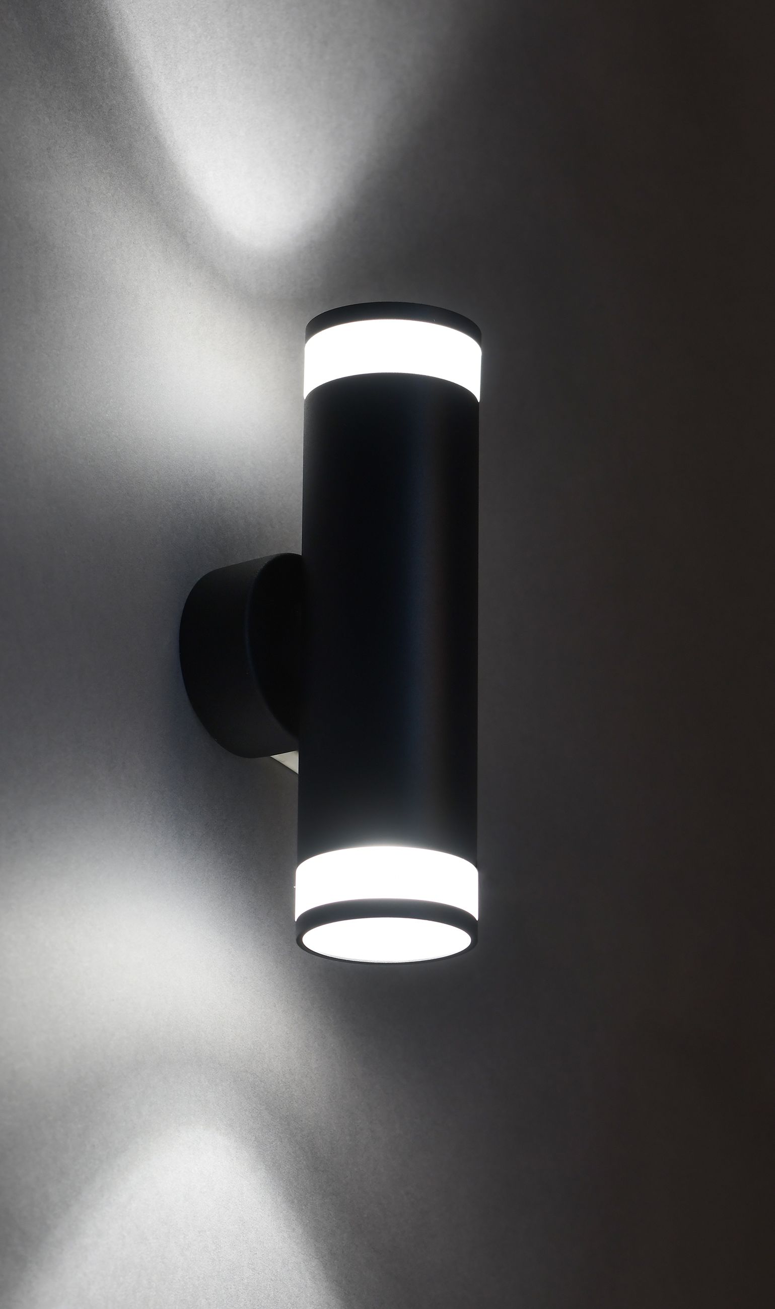 Светильник 4009 накладной настенный под лампу 2хGU10 черный IEK