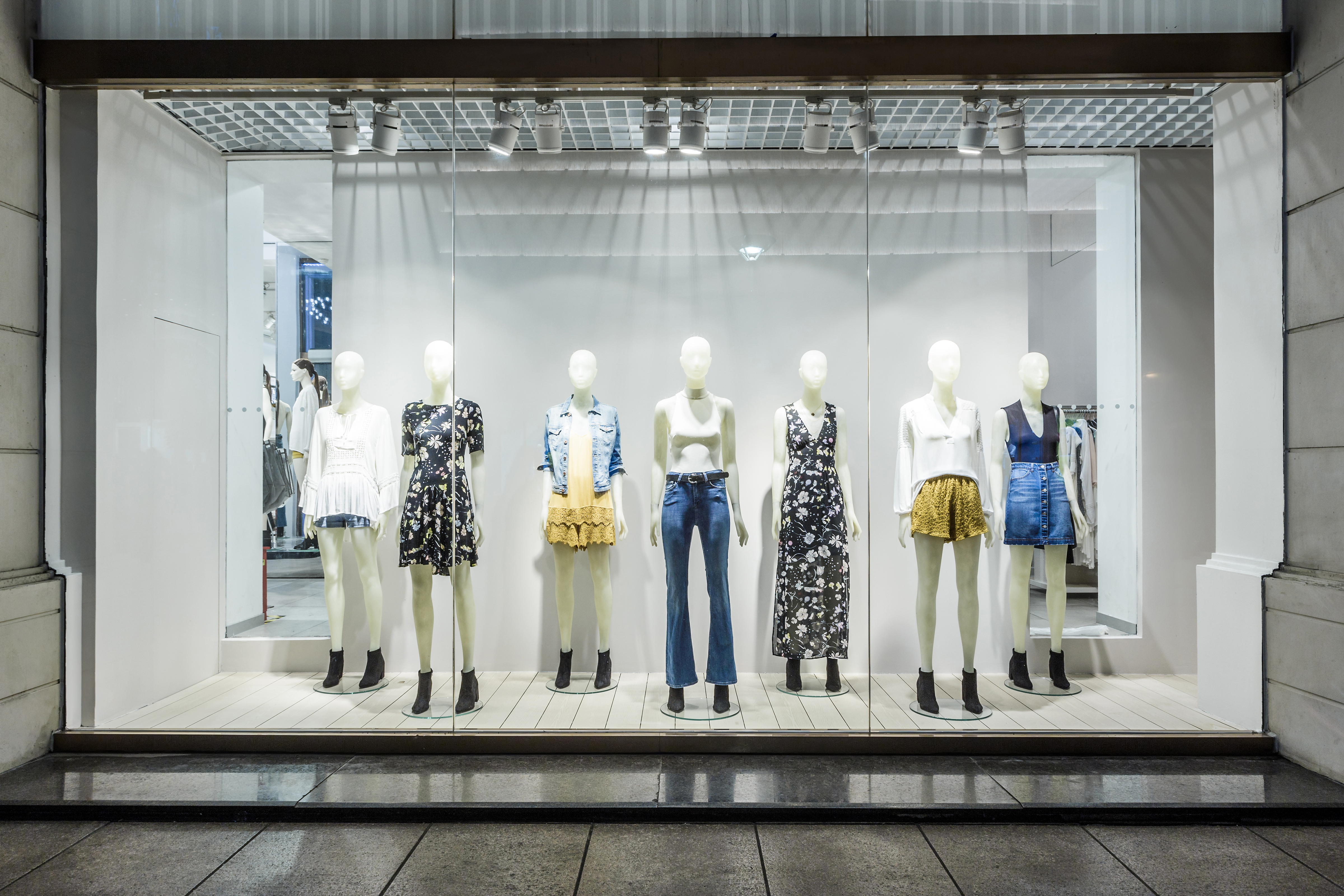 LIGHTING Светильник светодиодный трековый ДТО 1304 40Вт 4000К однофазный 24град черный IEK