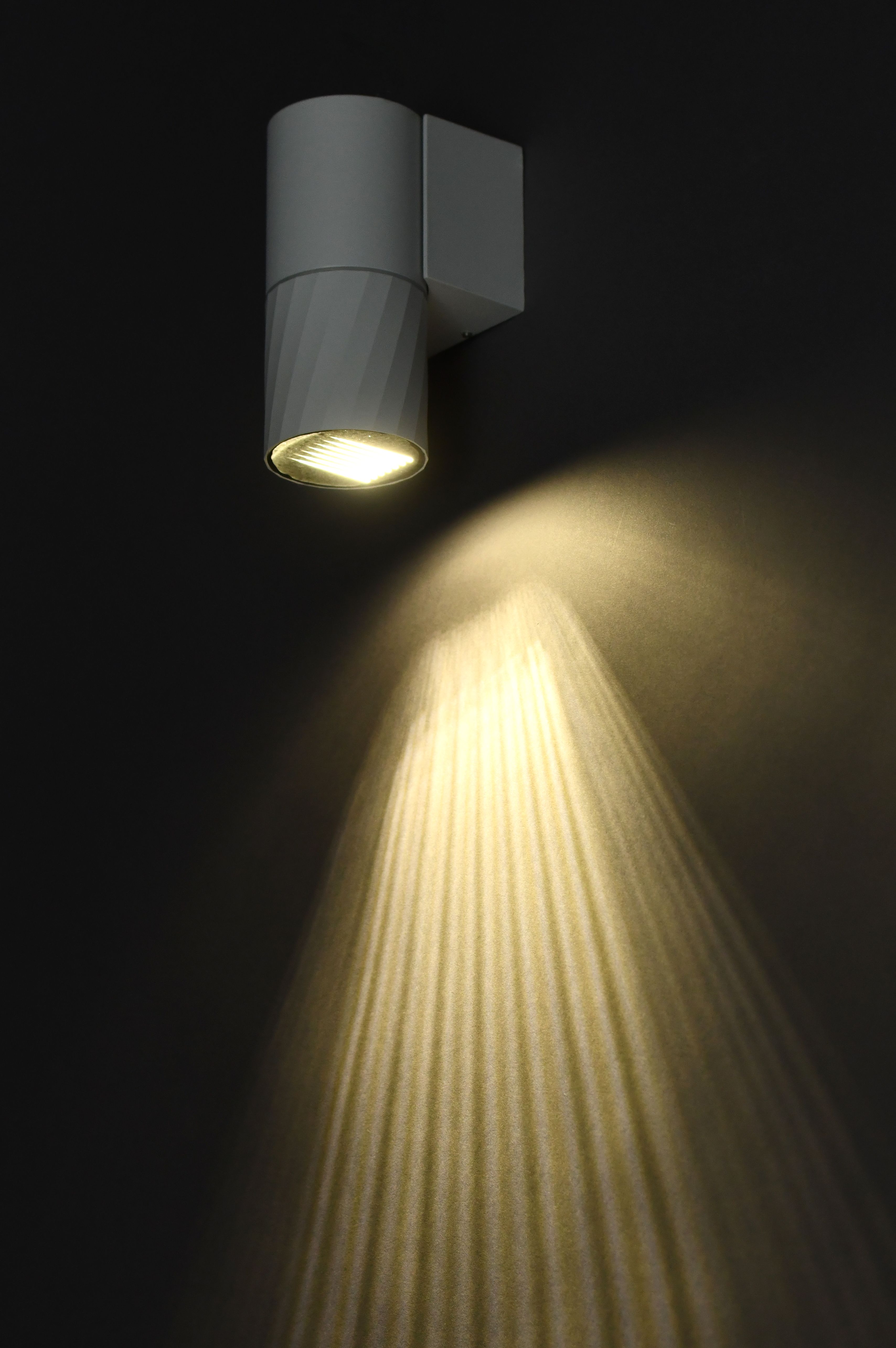 Светильник уличный 5220 настенный под лампу GU10 IP65 белый IEK